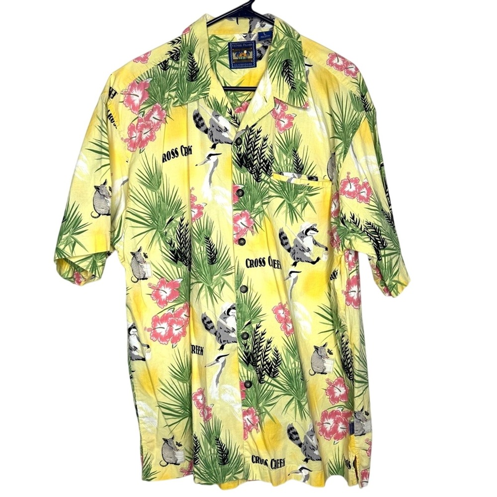 Vintage McNeel Palmer Mens Floral Button Down Shirt L Armadillo Raccoon Tropical